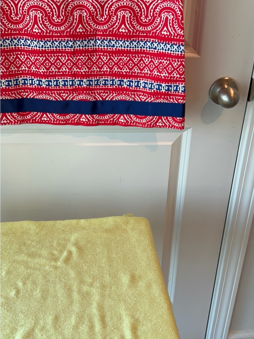 Vineyard Vines Red & Navy Sleeveless Patterned Shift Dress. Size 12 - Picture 9 of 9